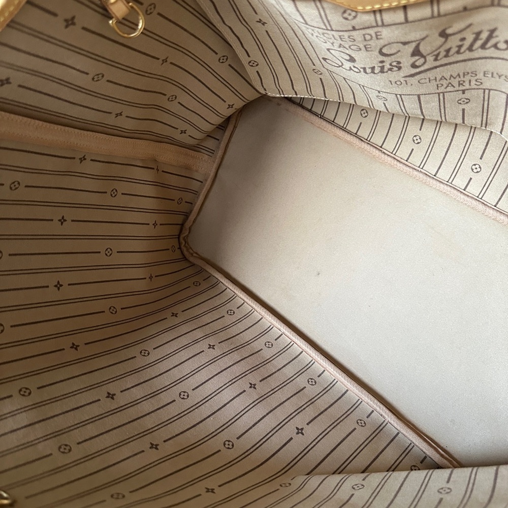 Authentic Louis Vuitton Monogram Never Full GM Shoulder Bag. - Picture 10 of 17